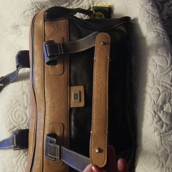 Tommy Hilfiger Handbag - Picture 4 of 8